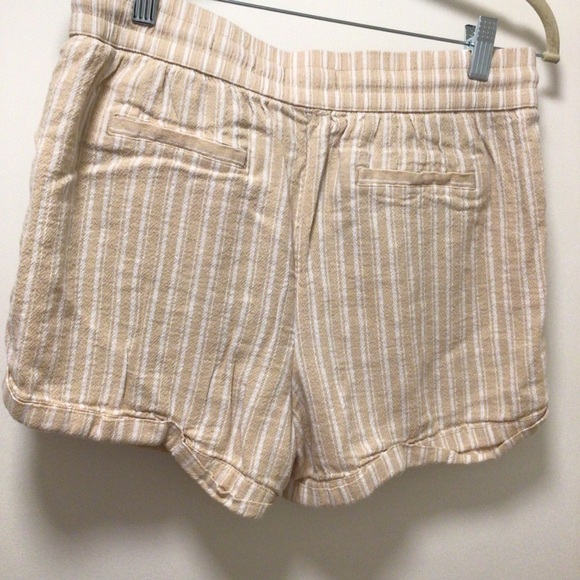 Hollister Linen Blend Striped Beige and White Shorts - Picture 2 of 5
